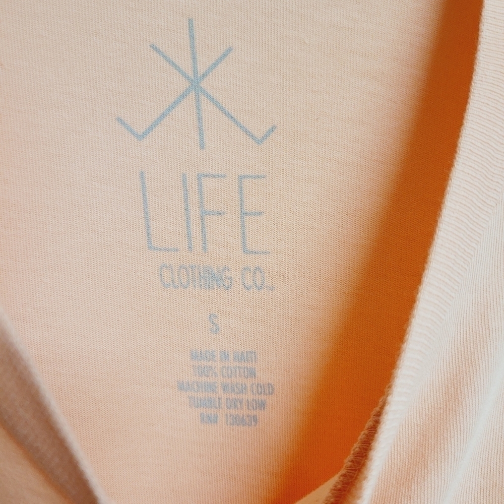 Life Clothing Co Graphic Peach Short Sleeve Shirt NWOT Women's Size Small - Picture 3 of 6